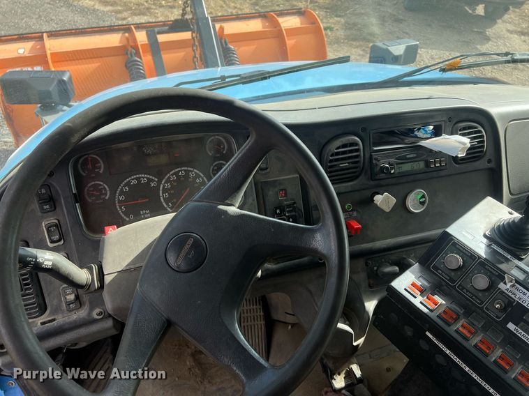 image for item OA9109 2004 Freightliner Business Class M2  dump truck