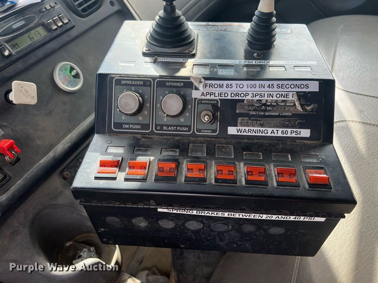 image for item OA9109 2004 Freightliner Business Class M2  dump truck