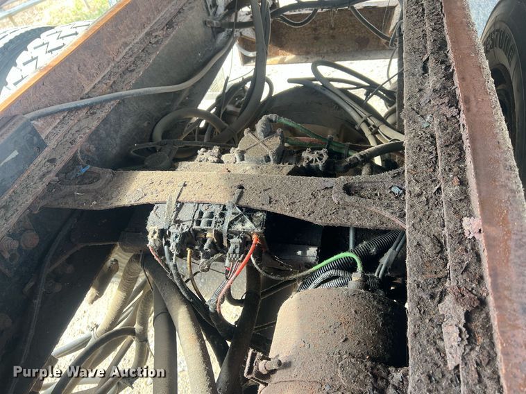 image for item OA9109 2004 Freightliner Business Class M2  dump truck