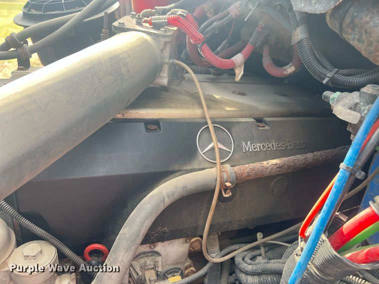 image for item OA9109 2004 Freightliner Business Class M2  dump truck