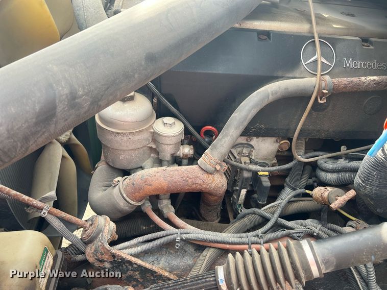 image for item OA9109 2004 Freightliner Business Class M2  dump truck