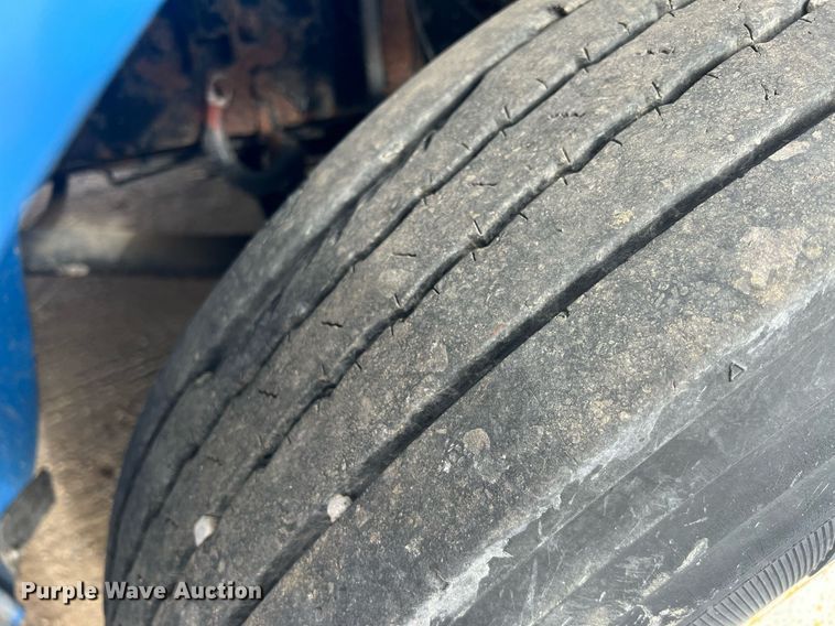 image for item OA9109 2004 Freightliner Business Class M2  dump truck