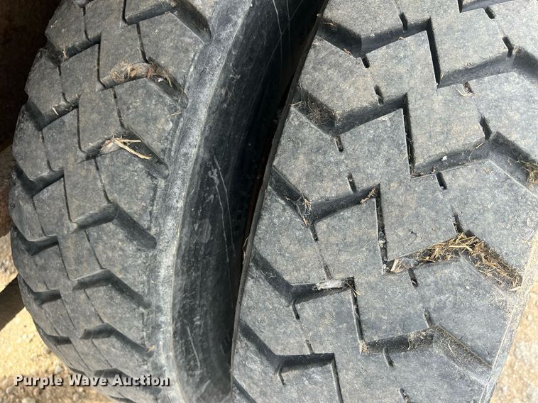 image for item OA9109 2004 Freightliner Business Class M2  dump truck