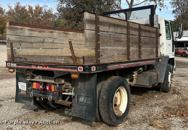 image for item OA9112 1992 Ford Cargo 7000  dump flatbed truck