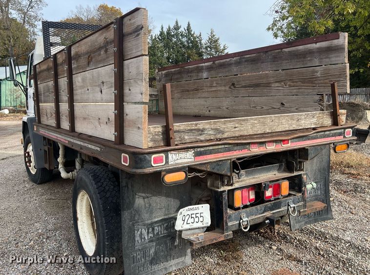 image for item OA9112 1992 Ford Cargo 7000  dump flatbed truck