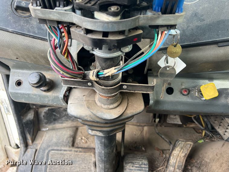 image for item OA9112 1992 Ford Cargo 7000  dump flatbed truck