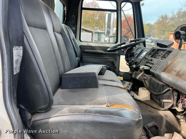 image for item OA9112 1992 Ford Cargo 7000  dump flatbed truck