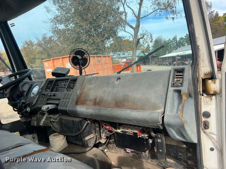 image for item OA9112 1992 Ford Cargo 7000  dump flatbed truck