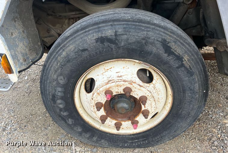 image for item OA9112 1992 Ford Cargo 7000  dump flatbed truck