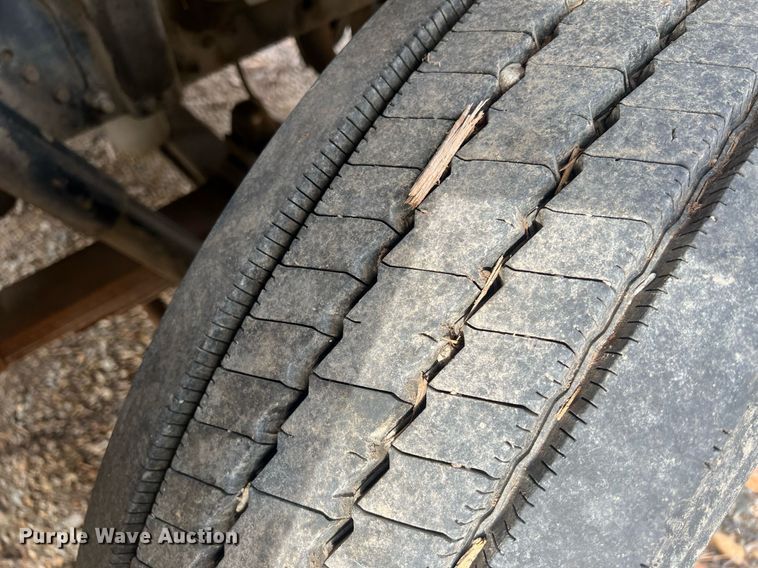 image for item OA9112 1992 Ford Cargo 7000  dump flatbed truck