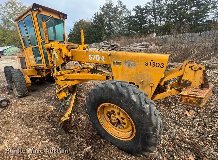 image for item OA9113 John Deere 570A  motor grader