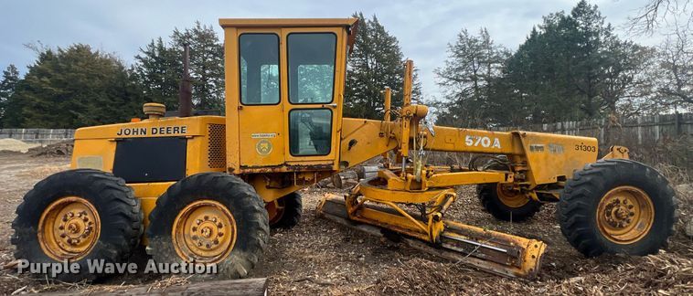 image for item OA9113 John Deere 570A  motor grader