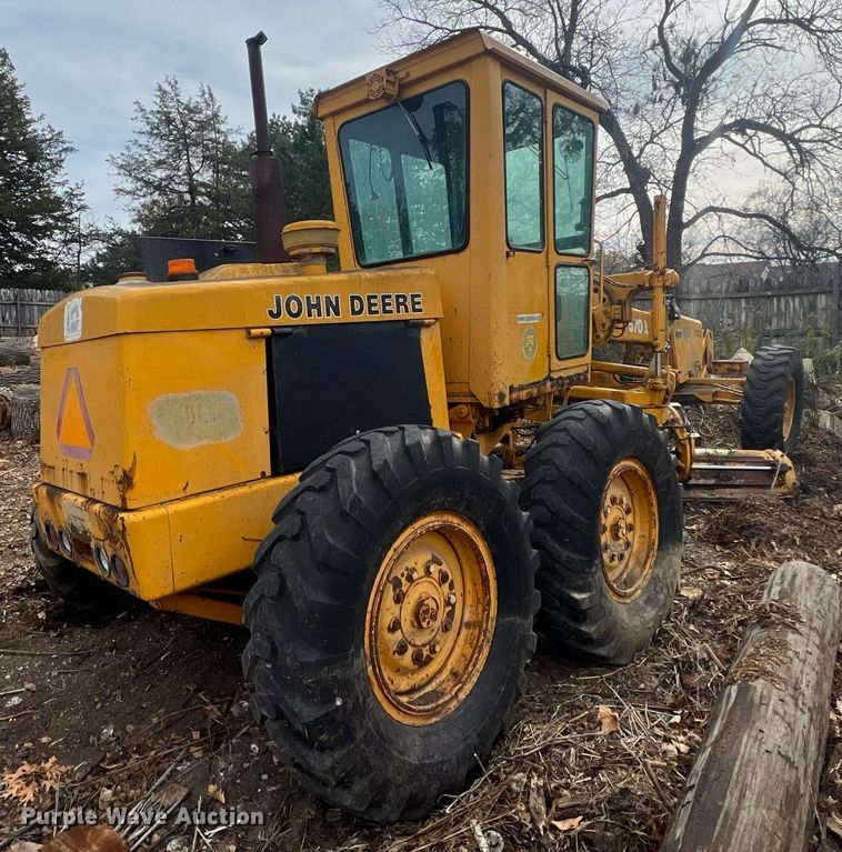 image for item OA9113 John Deere 570A  motor grader