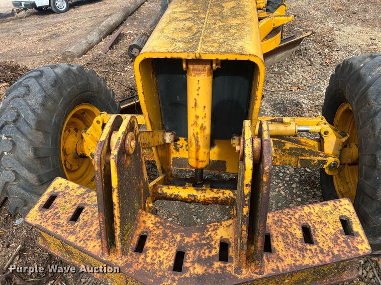 image for item OA9113 John Deere 570A  motor grader