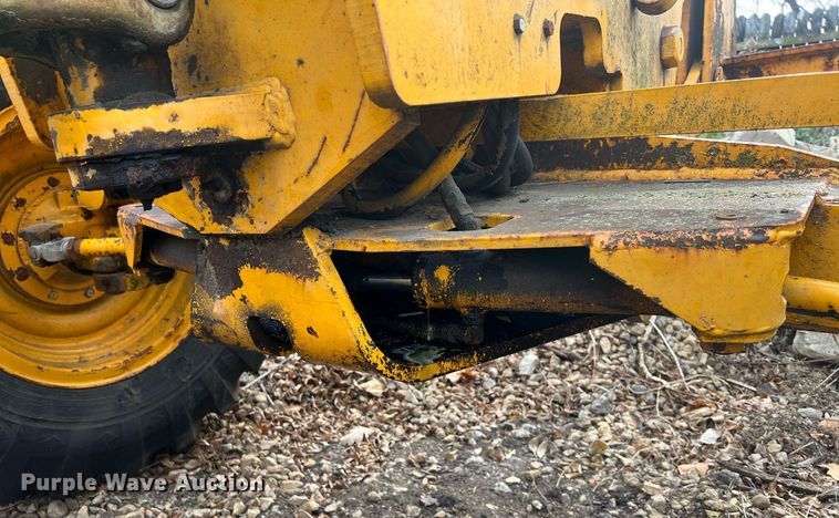 image for item OA9113 John Deere 570A  motor grader