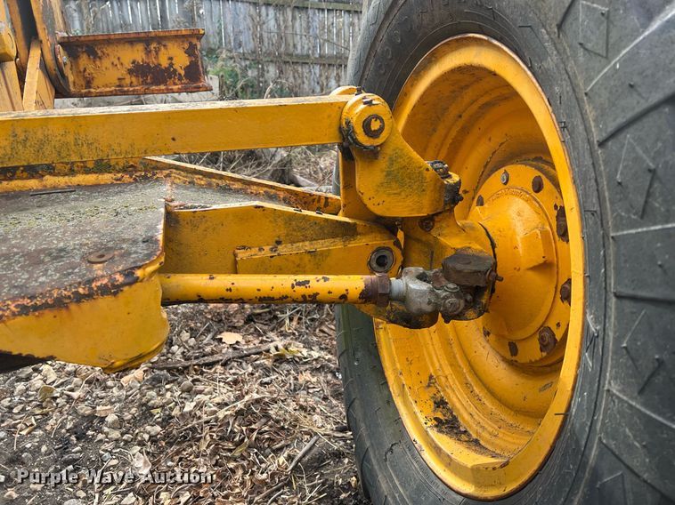 image for item OA9113 John Deere 570A  motor grader