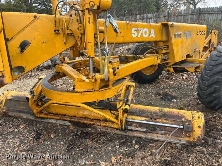 image for item OA9113 John Deere 570A  motor grader