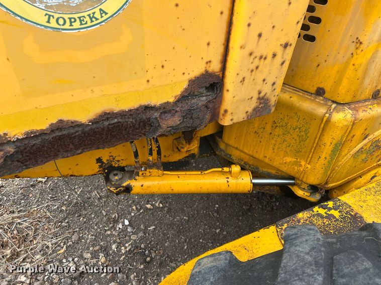 image for item OA9113 John Deere 570A  motor grader