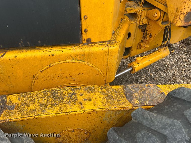 image for item OA9113 John Deere 570A  motor grader