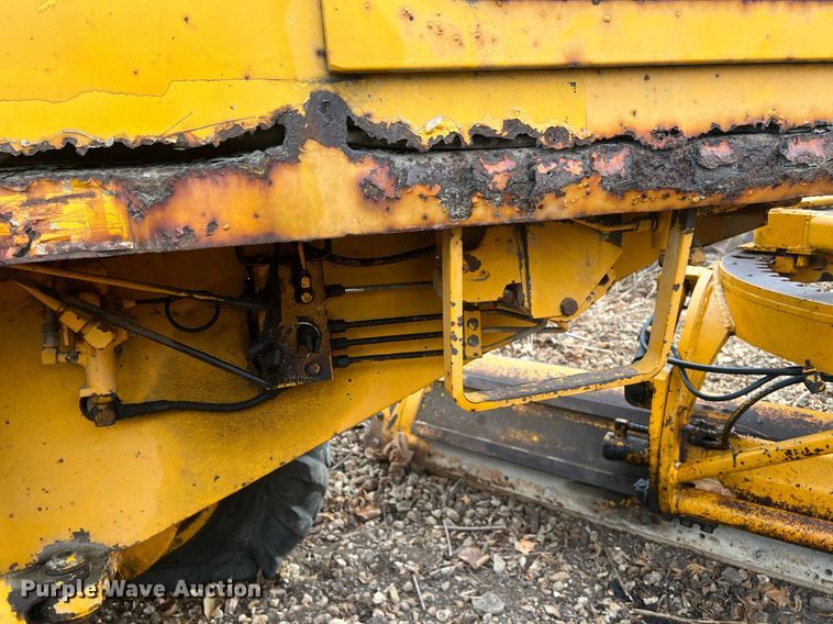 image for item OA9113 John Deere 570A  motor grader