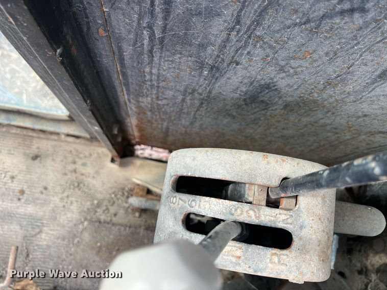 image for item OA9113 John Deere 570A  motor grader