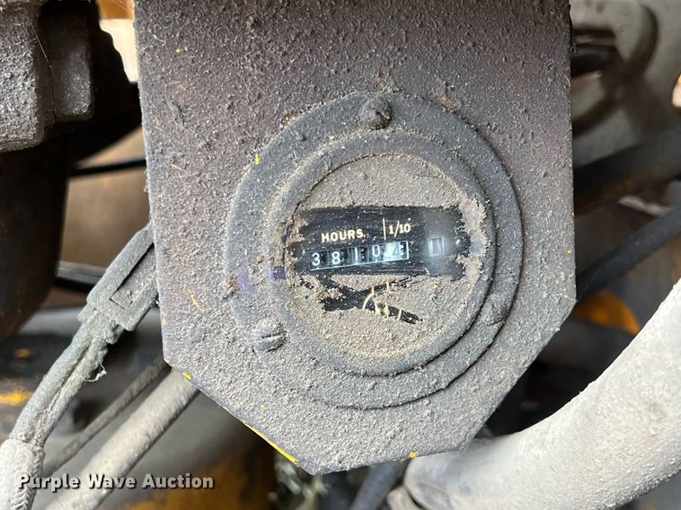 image for item OA9113 John Deere 570A  motor grader