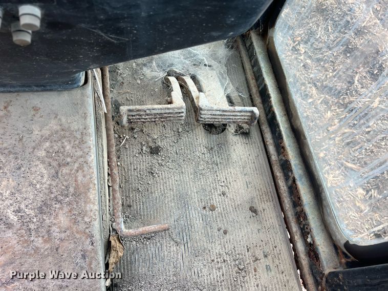 image for item OA9113 John Deere 570A  motor grader