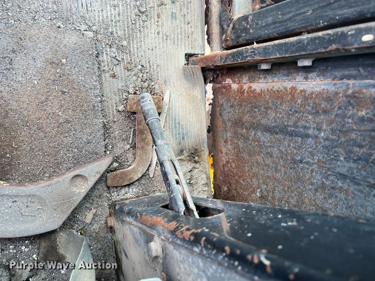 image for item OA9113 John Deere 570A  motor grader