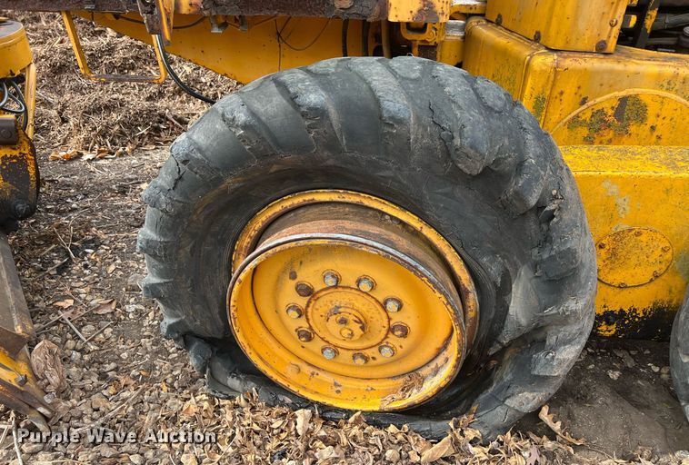 image for item OA9113 John Deere 570A  motor grader