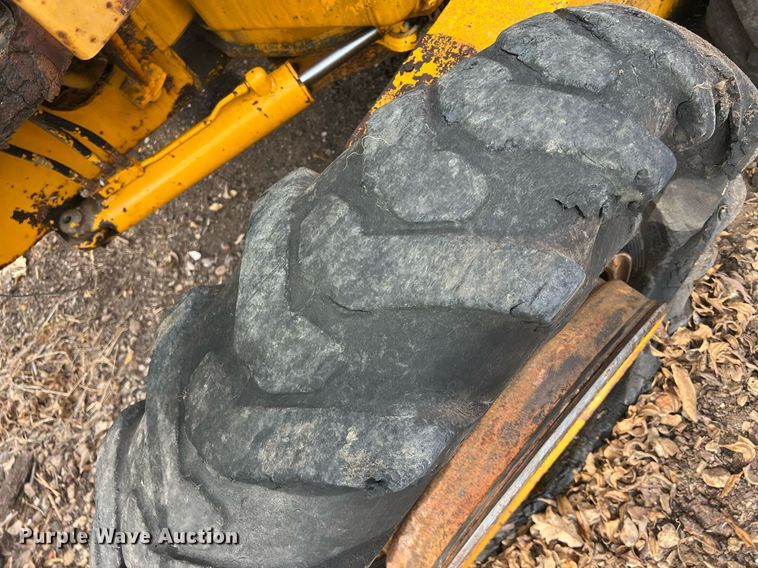 image for item OA9113 John Deere 570A  motor grader