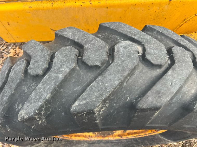 image for item OA9113 John Deere 570A  motor grader