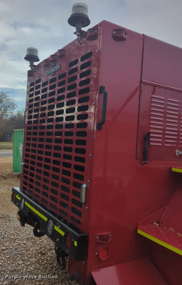 image for item OD9135 1986 Oshkosh T-series  pumper fire truck