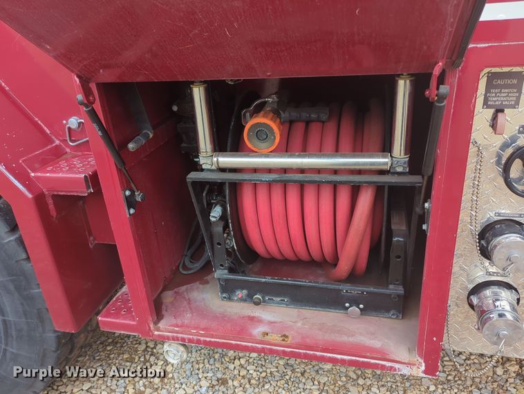 image for item OD9135 1986 Oshkosh T-series  pumper fire truck