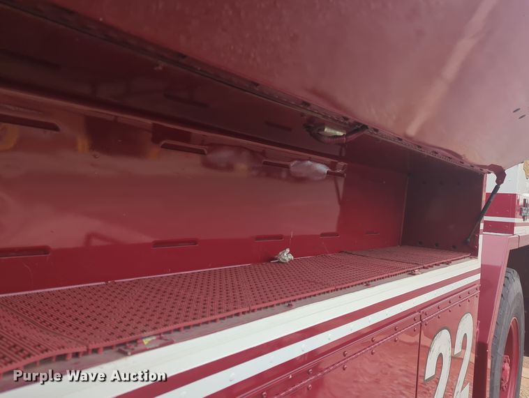 image for item OD9135 1986 Oshkosh T-series  pumper fire truck