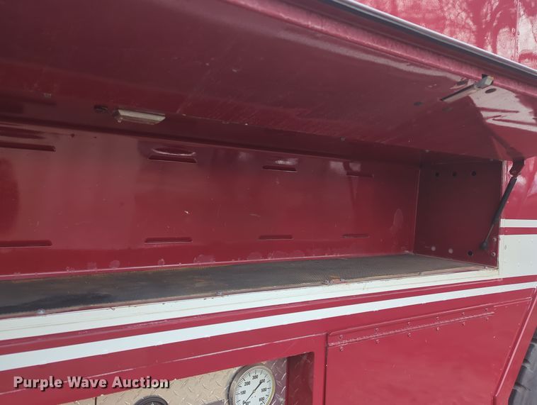 image for item OD9135 1986 Oshkosh T-series  pumper fire truck