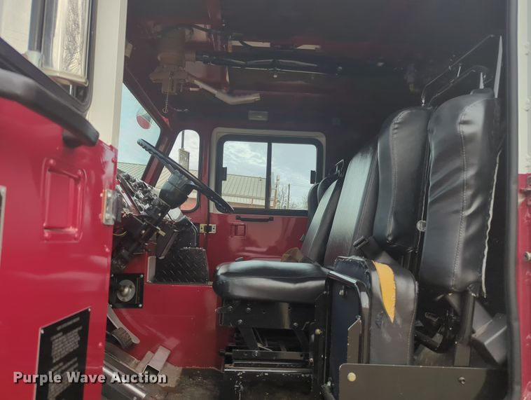 image for item OD9135 1986 Oshkosh T-series  pumper fire truck