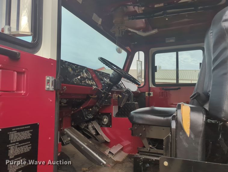 image for item OD9135 1986 Oshkosh T-series  pumper fire truck