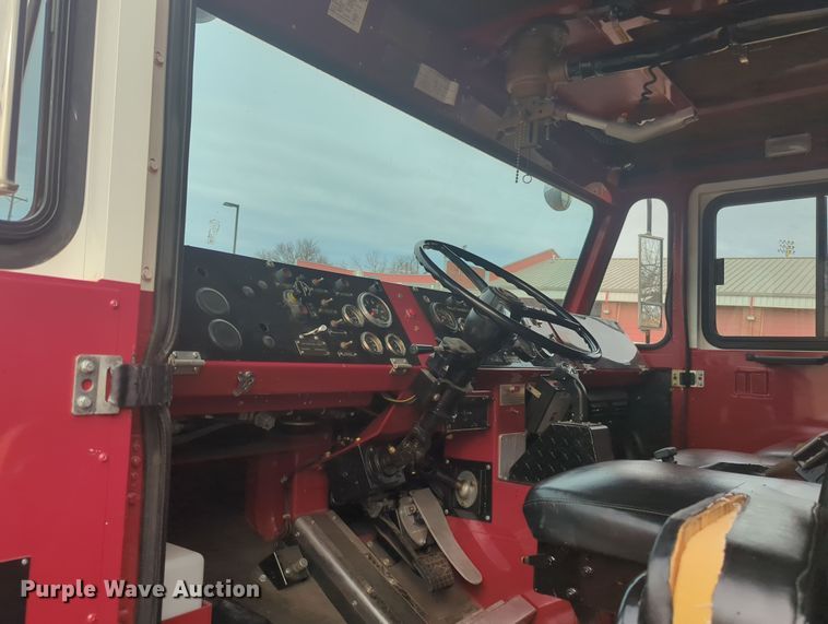 image for item OD9135 1986 Oshkosh T-series  pumper fire truck