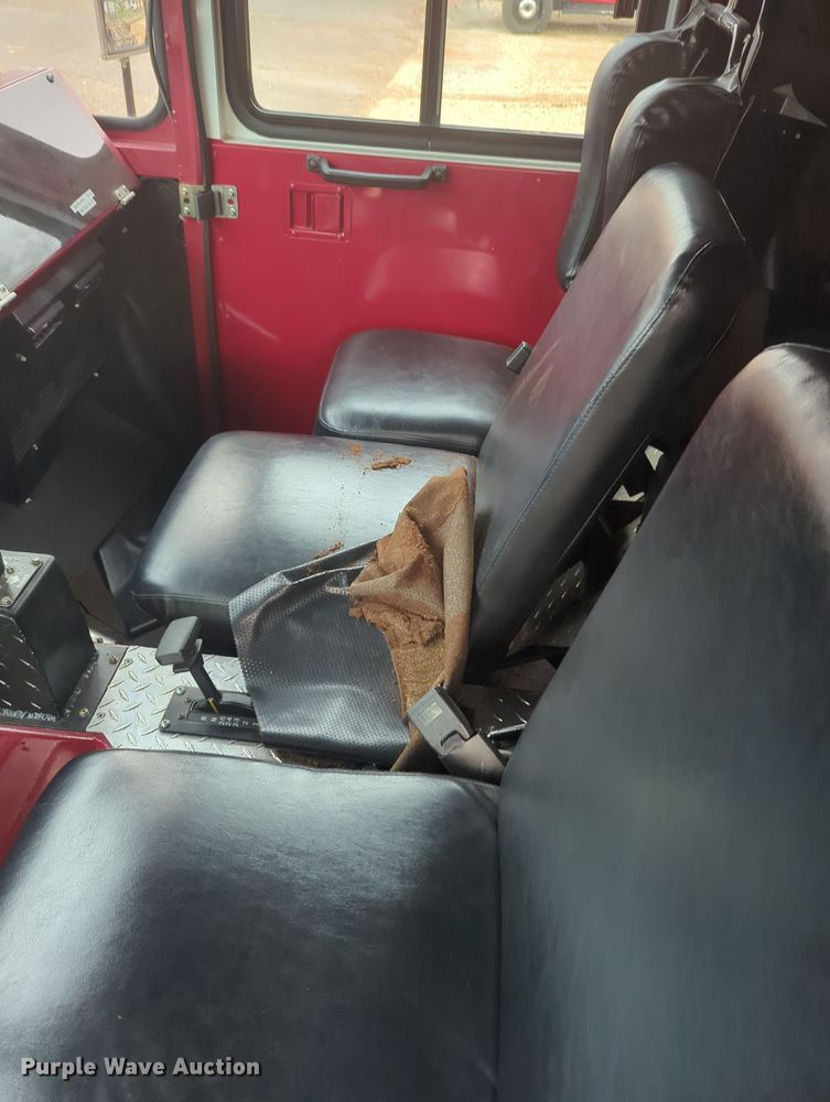 image for item OD9135 1986 Oshkosh T-series  pumper fire truck