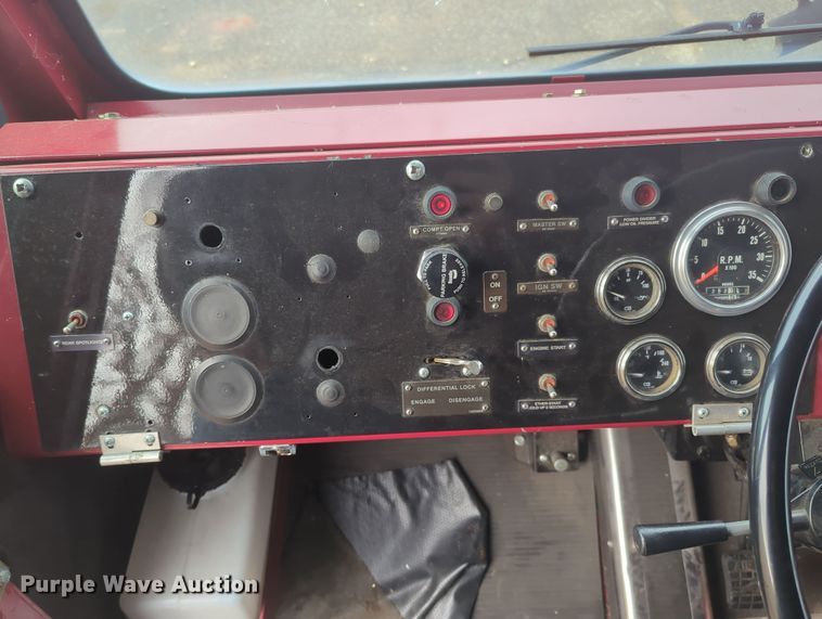 image for item OD9135 1986 Oshkosh T-series  pumper fire truck