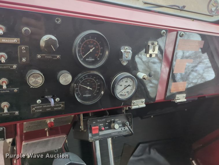 image for item OD9135 1986 Oshkosh T-series  pumper fire truck