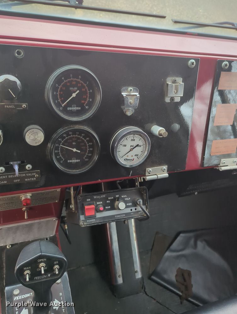 image for item OD9135 1986 Oshkosh T-series  pumper fire truck