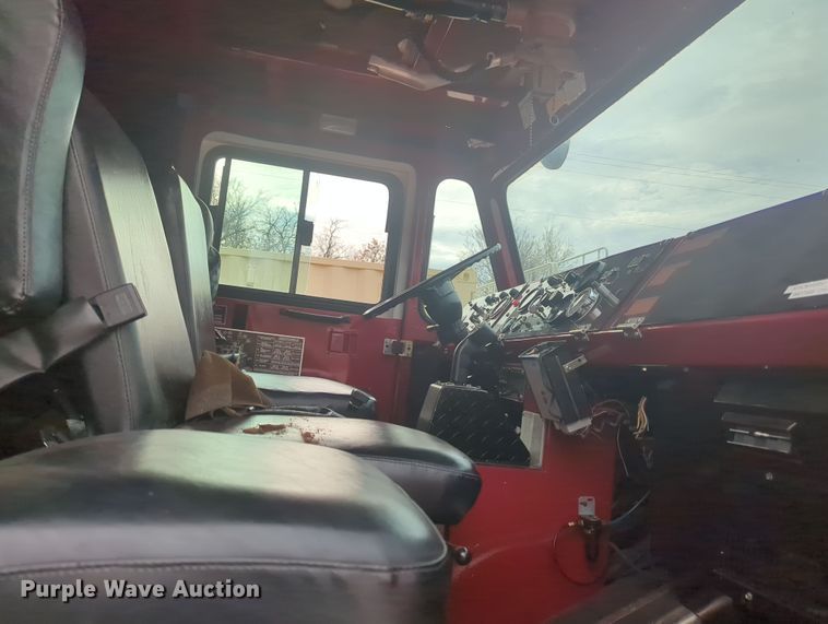 image for item OD9135 1986 Oshkosh T-series  pumper fire truck