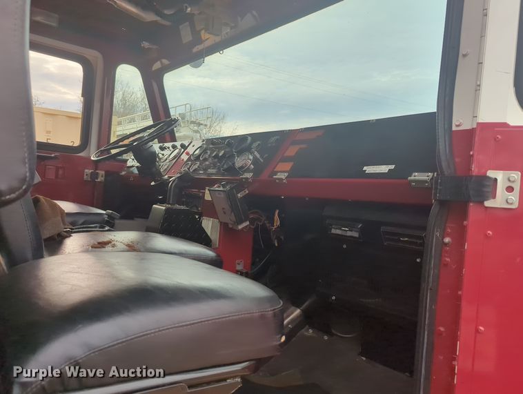 image for item OD9135 1986 Oshkosh T-series  pumper fire truck