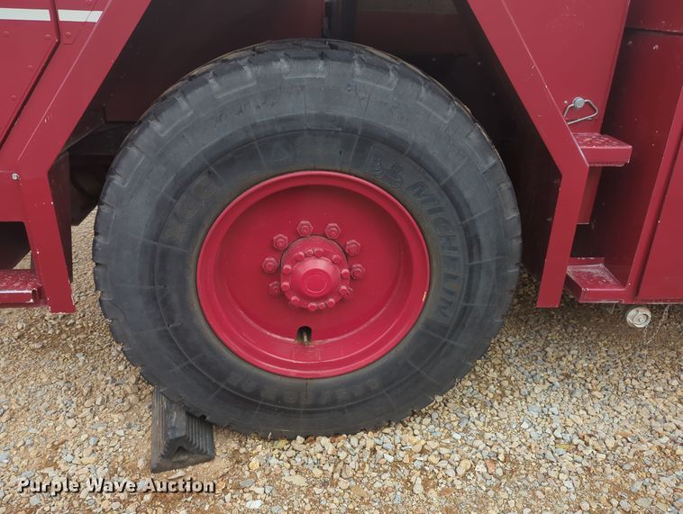 image for item OD9135 1986 Oshkosh T-series  pumper fire truck