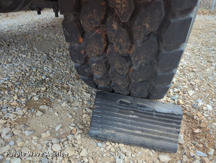 image for item OD9135 1986 Oshkosh T-series  pumper fire truck