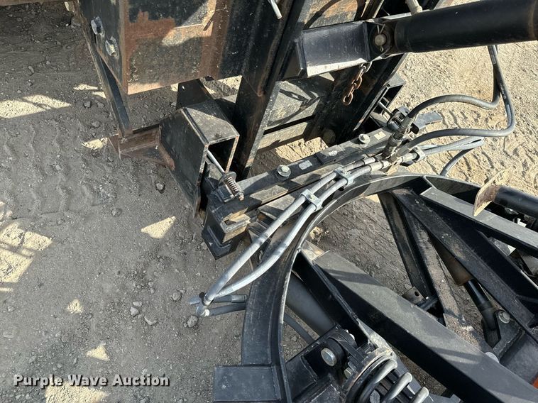 image for item OD9833 2015 Freightliner 114SD dump truck