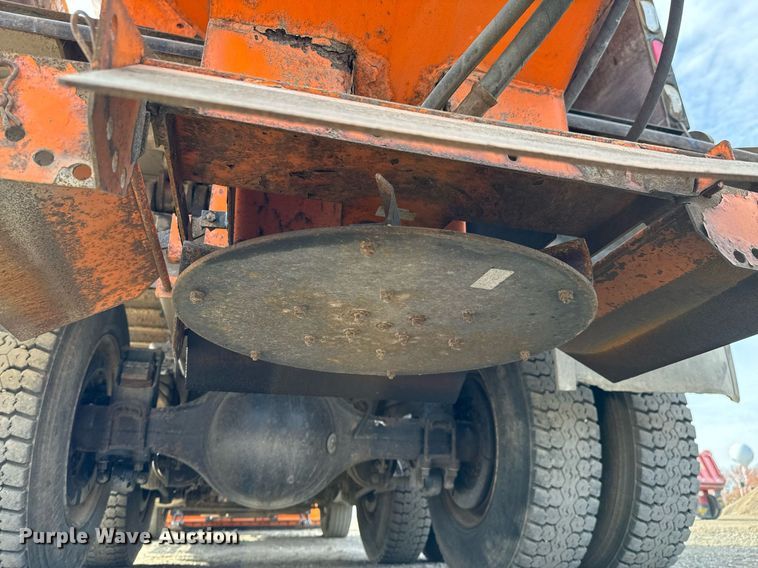 image for item OD9833 2015 Freightliner 114SD dump truck