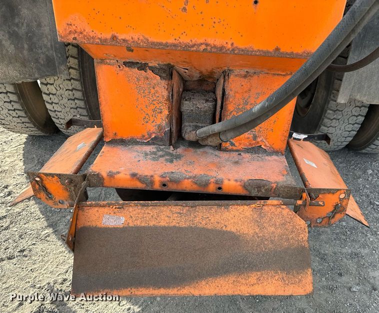 image for item OD9833 2015 Freightliner 114SD dump truck