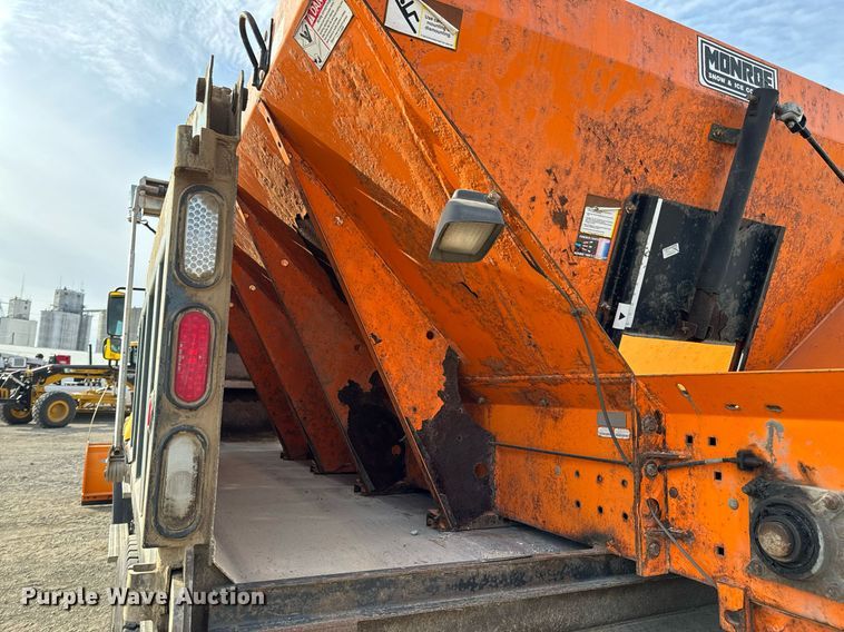 image for item OD9833 2015 Freightliner 114SD dump truck